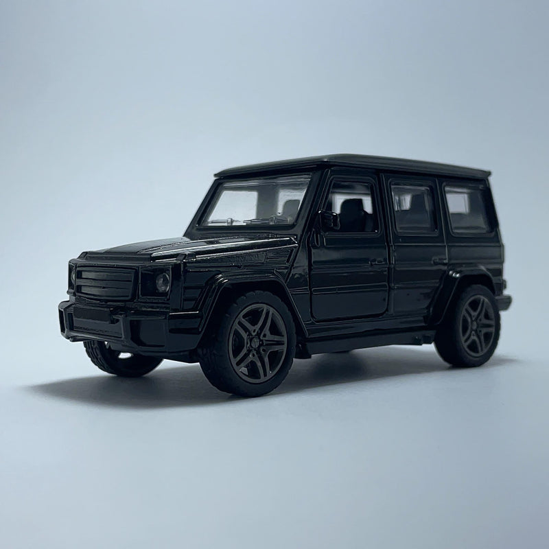 Miniatura Carro SUV Esportivo Mercedes Benz AMG G63 Preto Escala 1/36