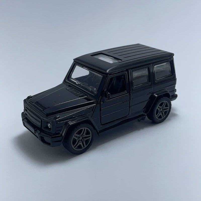 Miniatura Carro SUV Esportivo Mercedes Benz AMG G63 Preto Escala 1/36