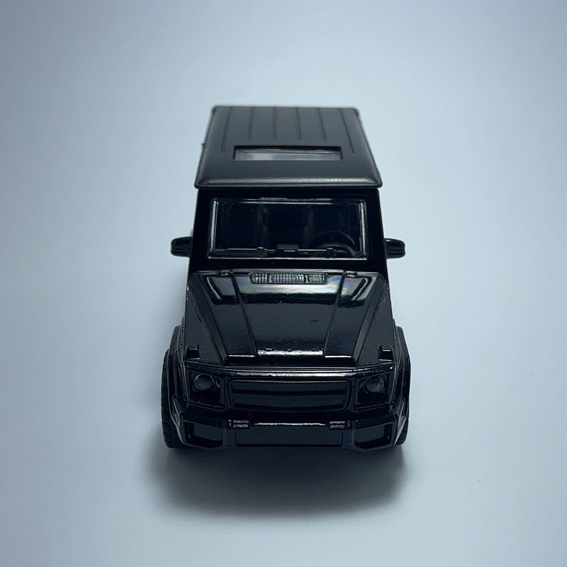 Miniatura Carro SUV Esportivo Mercedes Benz AMG G63 Preto Escala 1/36