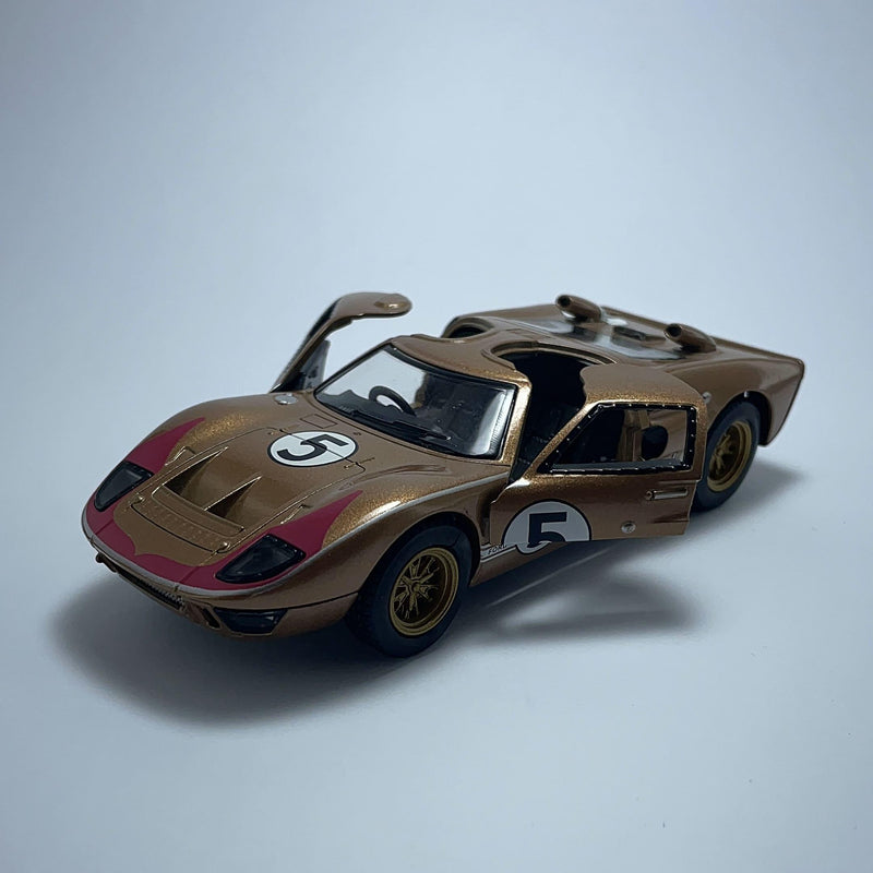 Miniatura Carrinho de Corrida Esportivo 1966 Ford GT40 MKII Escala 1/36