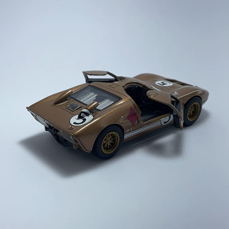 Miniatura Carrinho de Corrida Esportivo 1966 Ford GT40 MKII Escala 1/36