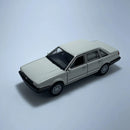 Miniatura Carrinho Antigo Clássico Brasileiro Volkswagen Santana Branco Escala 1/36