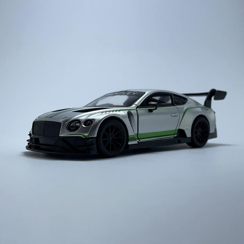 Miniatura Carro de Corrida Esportivo Bentley Continental GTS Prata Escala 1/36