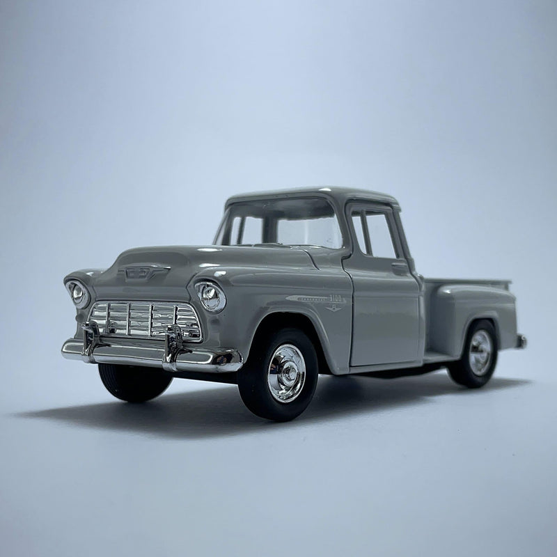 Carrinho Miniatura Antigo Clássico 1966 Chevy StepSide Branco Escala 1/36