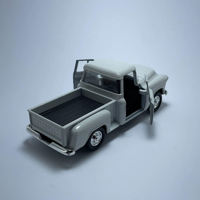 Carrinho Miniatura Antigo Clássico 1966 Chevy StepSide Branco Escala 1/36