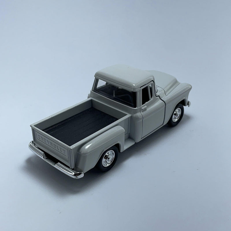 Carrinho Miniatura Antigo Clássico 1966 Chevy StepSide Branco Escala 1/36