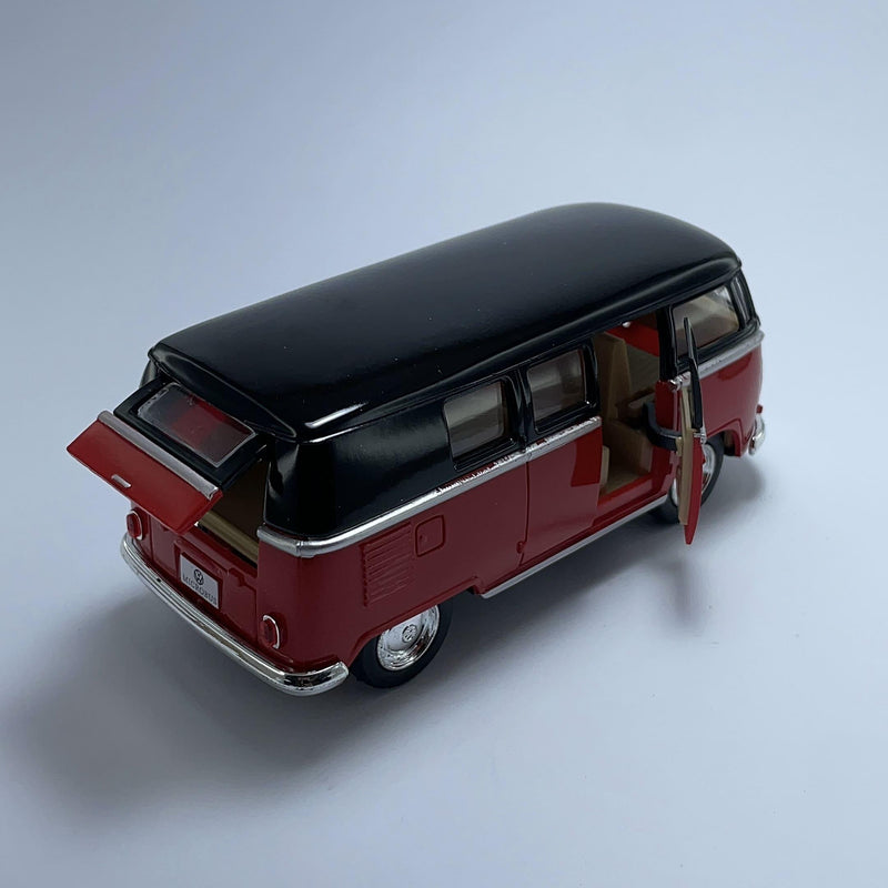 Miniatura Carro Antigo Clássico 1962 Kombi Classical Bus Vermelha e Preta Escala 1/36