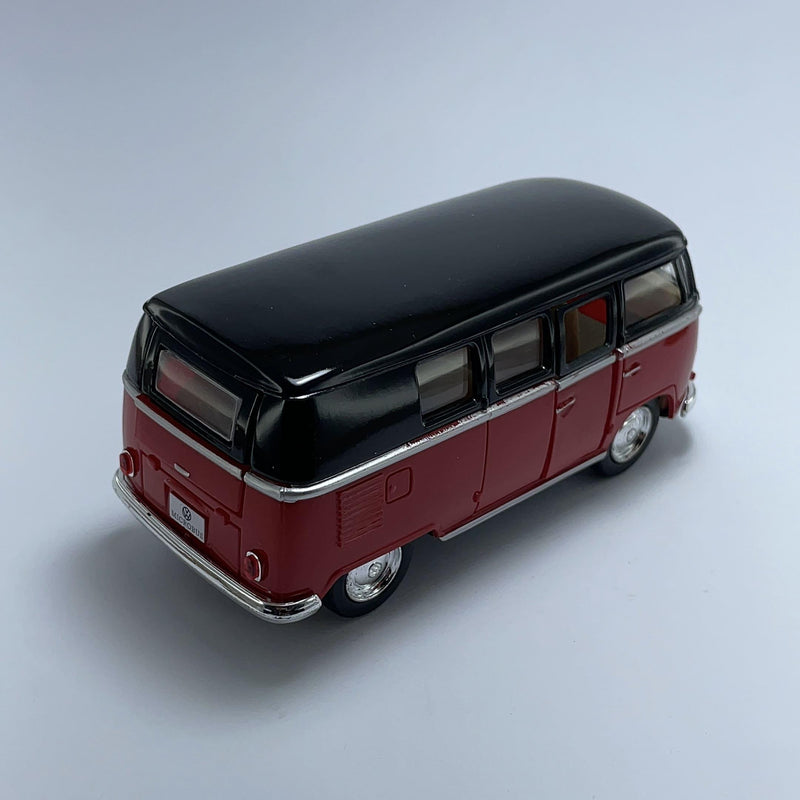 Miniatura Carro Antigo Clássico 1962 Kombi Classical Bus Vermelha e Preta Escala 1/36