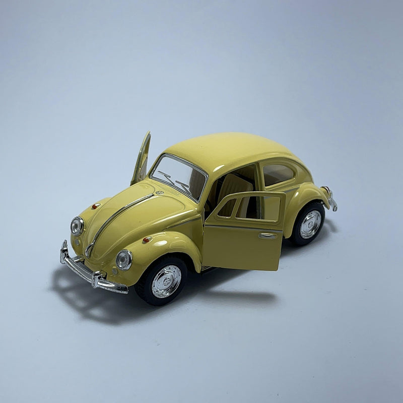 Carrinho Miniatura Antigo Clássico Brasileiro Volkswagen Fusca 1967 Creme Escala 1/36