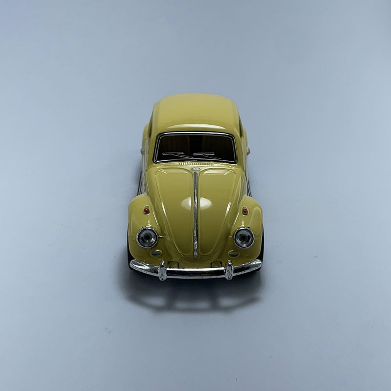 Carrinho Miniatura Antigo Clássico Brasileiro Volkswagen Fusca 1967 Creme Escala 1/36