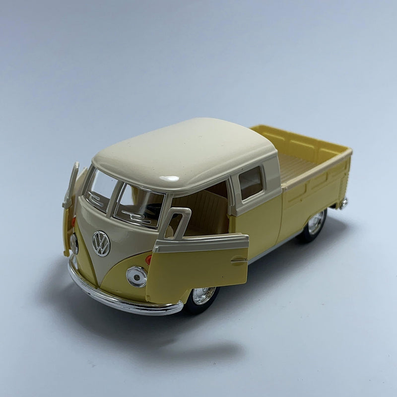 Miniatura Carrinho Antigo Clássico Brasileiro Volkswagen Kombi PickUp 1963 Creme Escala 1/36