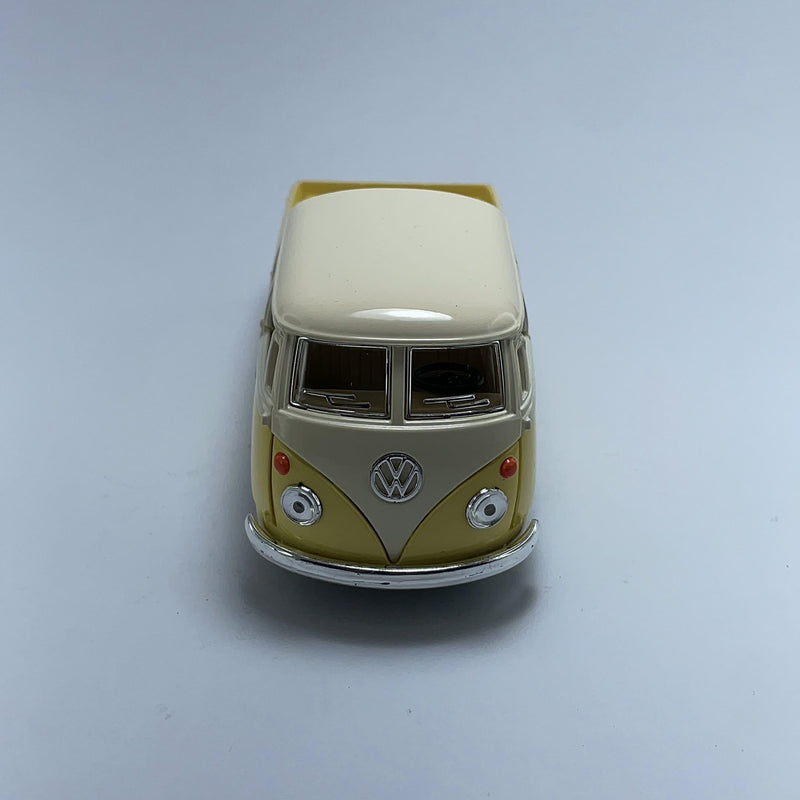 Miniatura Carrinho Antigo Clássico Brasileiro Volkswagen Kombi PickUp 1963 Creme Escala 1/36