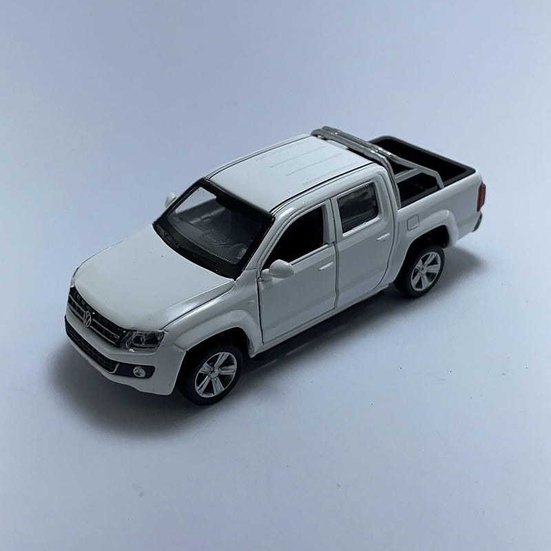 Miniatura Carro PickUp Brasileiro Volkswagen Amarok Branca Escala 1/46