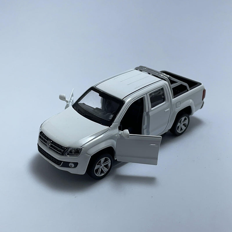 Miniatura Carro PickUp Brasileiro Volkswagen Amarok Branca Escala 1/46