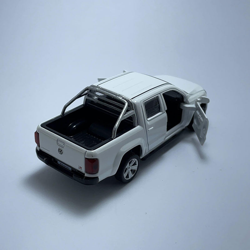 Miniatura Carro PickUp Brasileiro Volkswagen Amarok Branca Escala 1/46