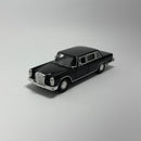 Miniatura Carro Antigo Clássico 1963 Mercedes Benz 600 Preto Escala 1/36