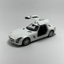 Miniatura Carrinho Esportivo Mercedes Benz SLS AMG Branco Escala 1/36