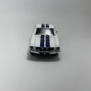 Miniatura Carrinho Antigo Clássico Esportivo 1967 Shelby GT-500 Branco Escala 1/36
