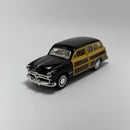 Miniatura Carro Antigo Clássico Ford Woody Wagon 1949 Preto Escala 1/36
