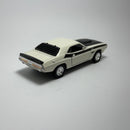 Miniatura Carrinho Antigo Clássico Esportivo Dodge Challenger 1970 Branco Escala 1/36