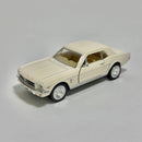 Carrinho Miniatura Antigo Clássico 1964 Ford Mustang Creme Escala 1/36