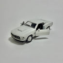 Miniatura Carro Antigo Clássico Esportivo de Corrida 1969 Ford Mustang Boss 429 Branco Escala 1/36