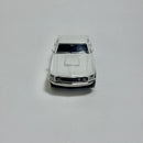 Miniatura Carro Antigo Clássico Esportivo de Corrida 1969 Ford Mustang Boss 429 Branco Escala 1/36