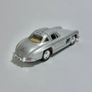 Miniatura Carrinho Antigo Clássico Esportivo 1954 Mercedes Benz 300SL Prata Escala 1/36