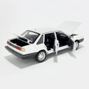 Miniatura Antiga Clássica Nacional Volkswagen Santana Branco Escala 1:24