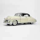 Miniatura Antiga Clássica Chevrolet Bel Air 1950 Creme Escala 1:24