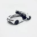 Miniatura Esportiva de Corrida McLaren 720S Cinza Escala 1:36