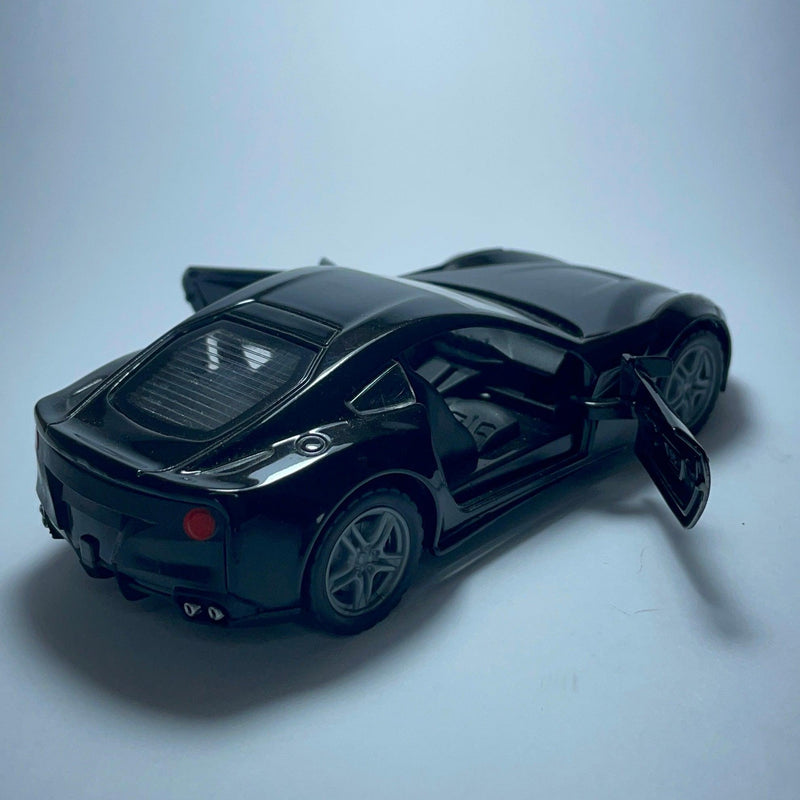 Carrinho Miniatura de Corrida Esportivo Ferrari F12 Berlinetta Preta - MiniTurbo