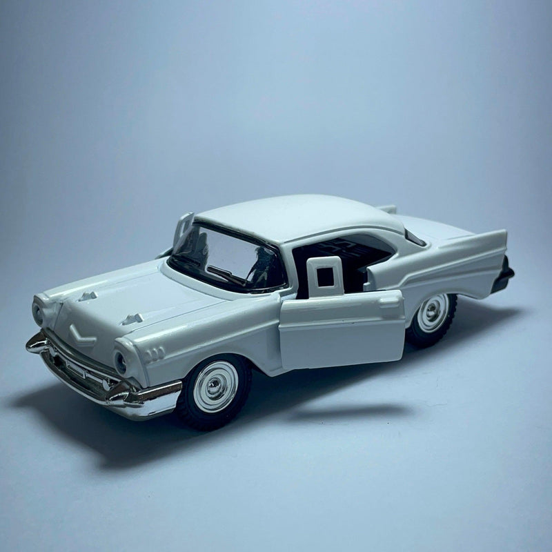 Carrinho Miniatura Antigo Clássico Branco Chevrolet Bel Air - MiniTurbo