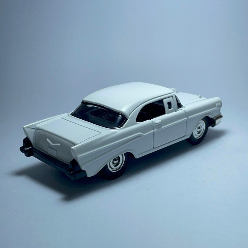 Carrinho Miniatura Antigo Clássico Branco Chevrolet Bel Air - MiniTurbo