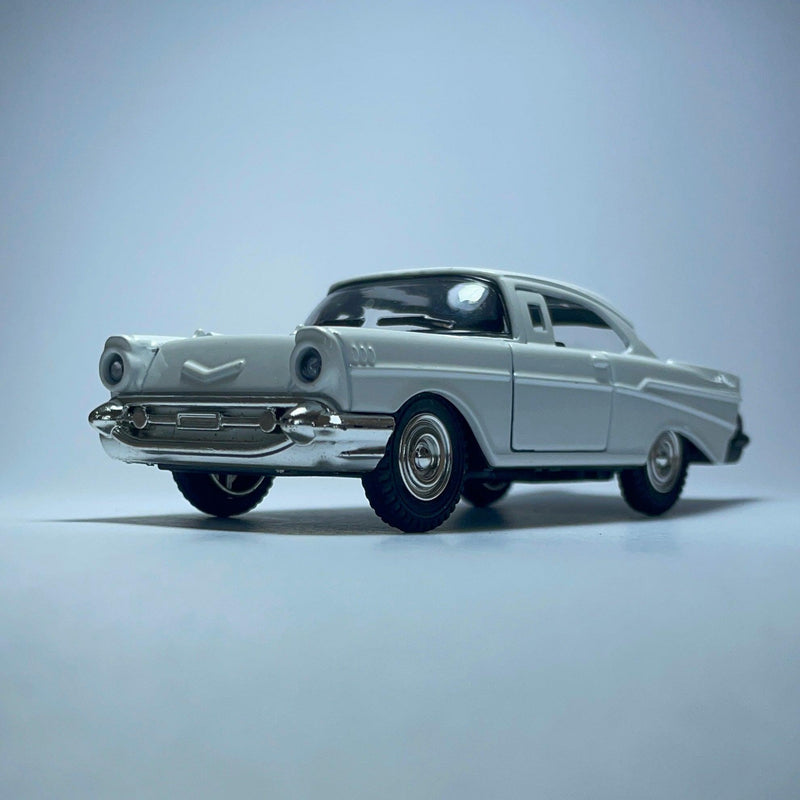 Carrinho Miniatura Antigo Clássico Branco Chevrolet Bel Air - MiniTurbo