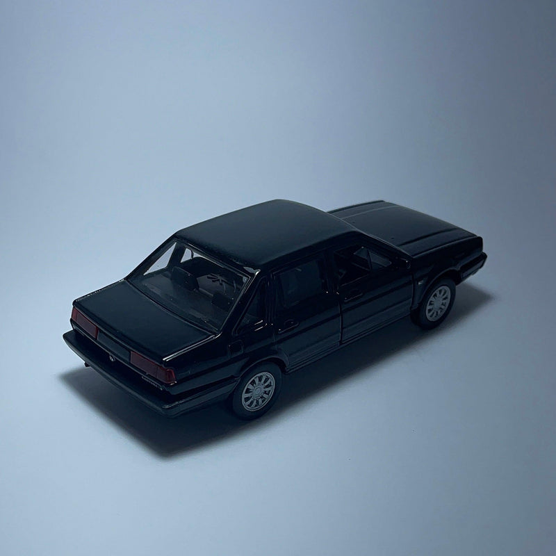 Carrinho Miniatura Antigo Cássico Volkswagen Santana 1989 Preto Escala 1/36 - MiniTurbo