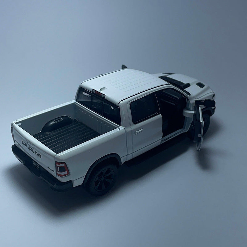 Carrinho Miniatura PickUp Dodge RAM 1500 Branca Escala 1/36 - MiniTurbo