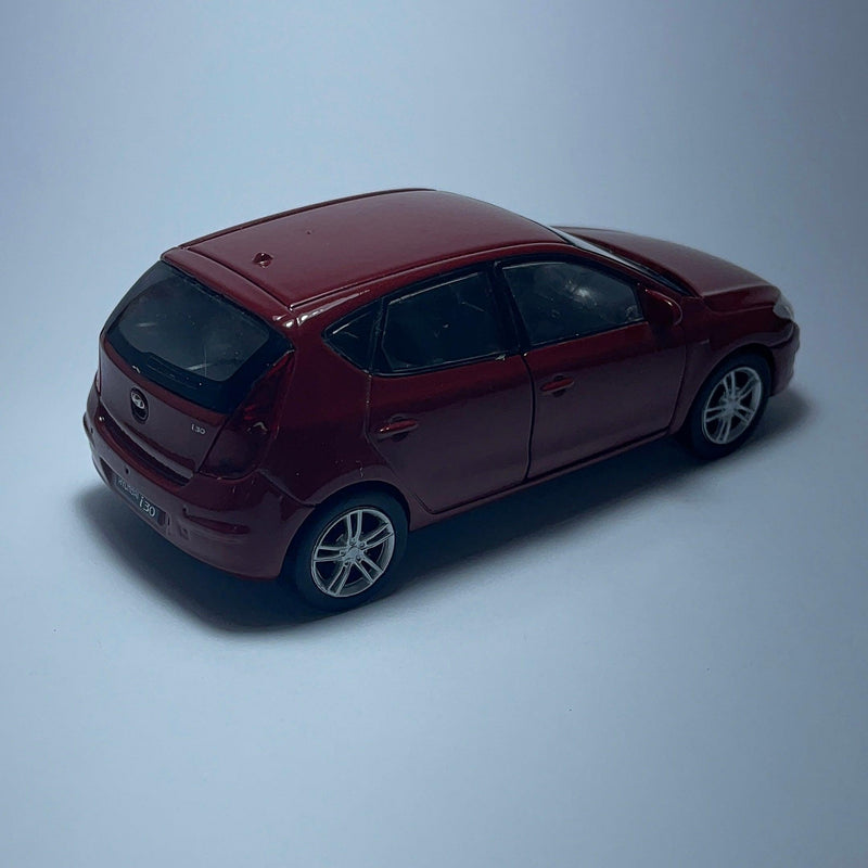 Miniatura Carro Clássico Hyundai I30 Vermelho Escala 1/36 - MiniTurbo