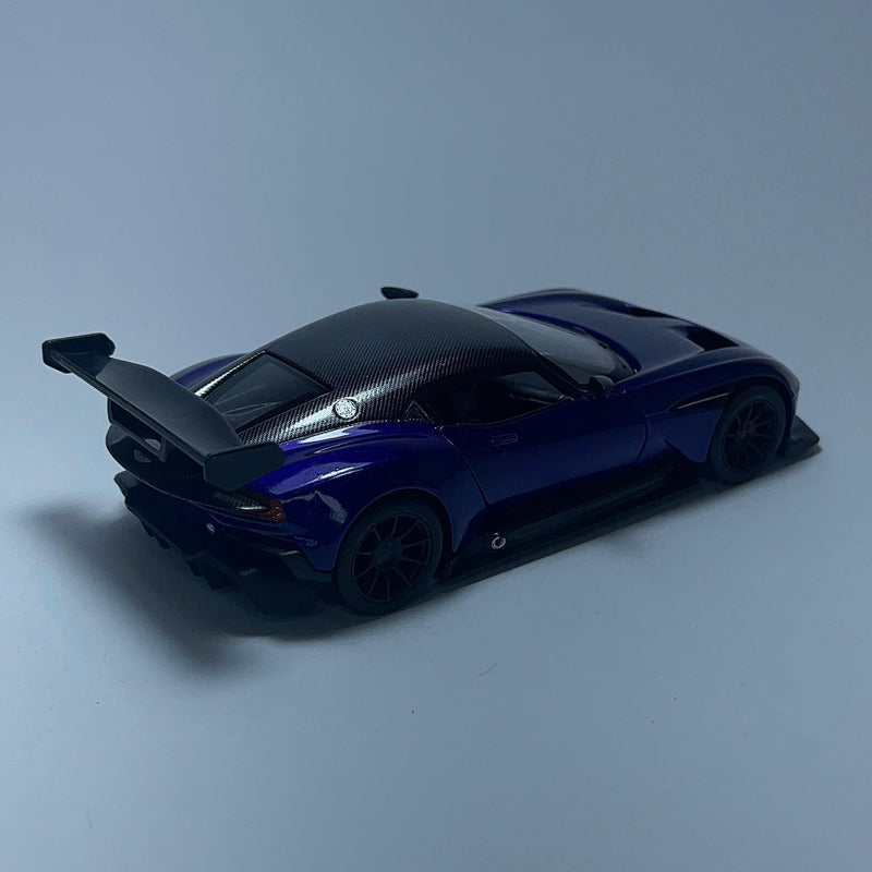 Miniatura Carro Esportivo de Corrida Aston Martin Vulcan Roxo Escala 1/36 - MiniTurbo